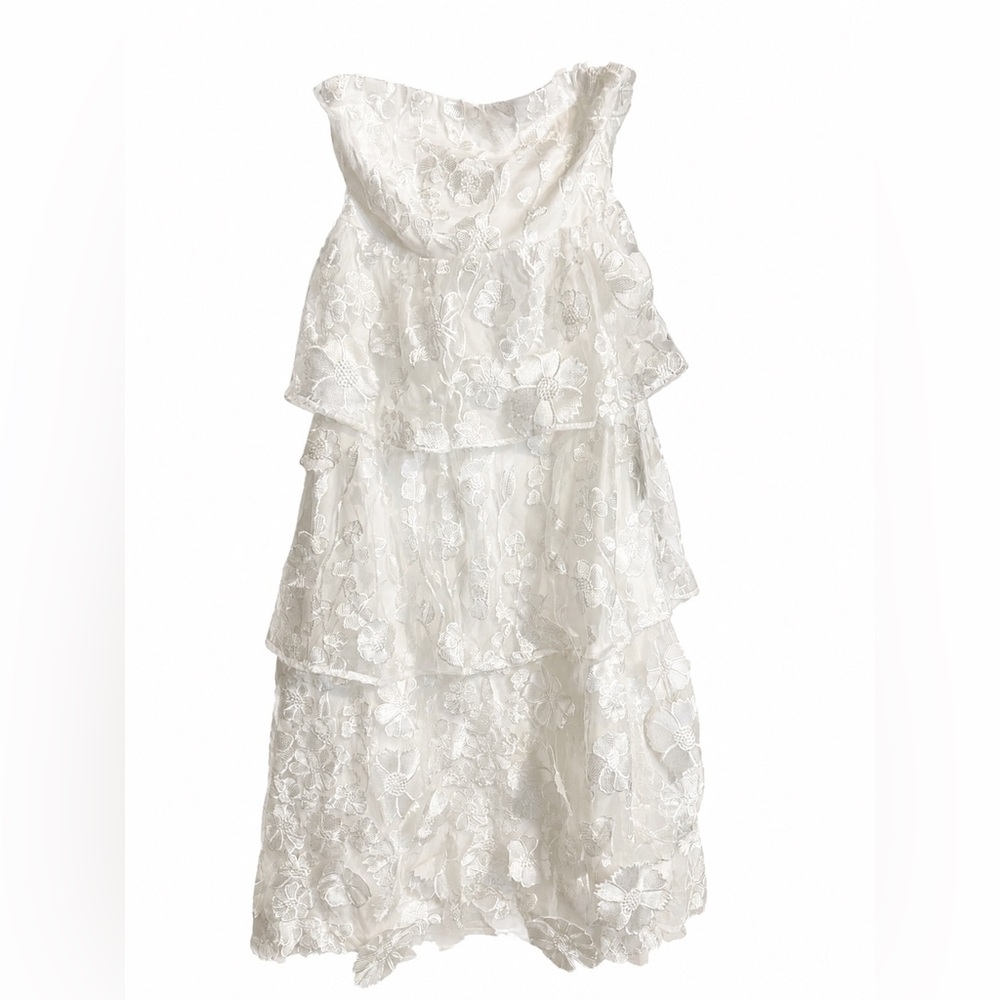Lulu's Ivory Strapless Tiered Lace Dress